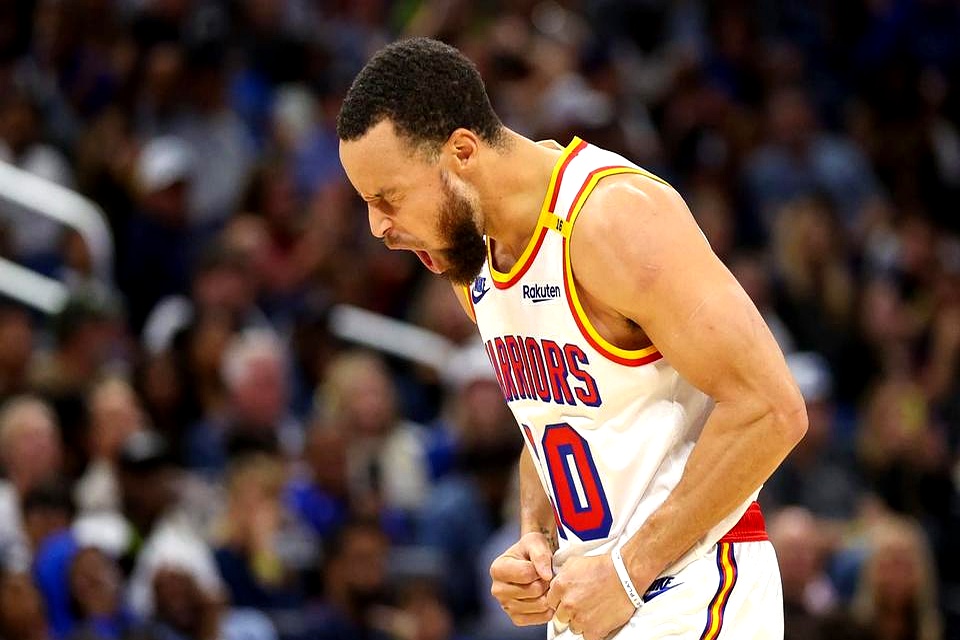 九游体育-库里新星出色防守表现突出，巴黎圣日耳曼前途光明！