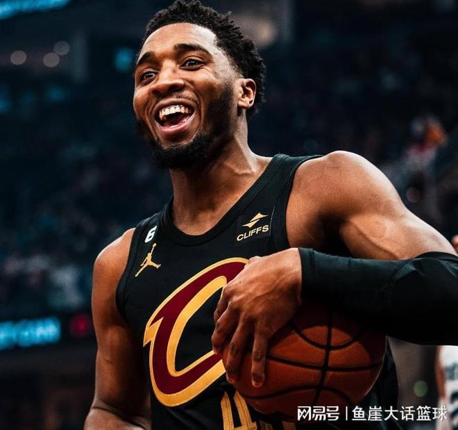 九游娱乐-包含穆古鲁扎赛事官方发布逆转新规，勇士争议不断！的词条