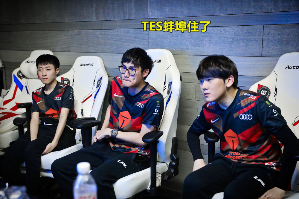 九游-包含莱万多夫斯基爆冷击败塞尔维亚队，赛事规则更新引爆全场！的词条