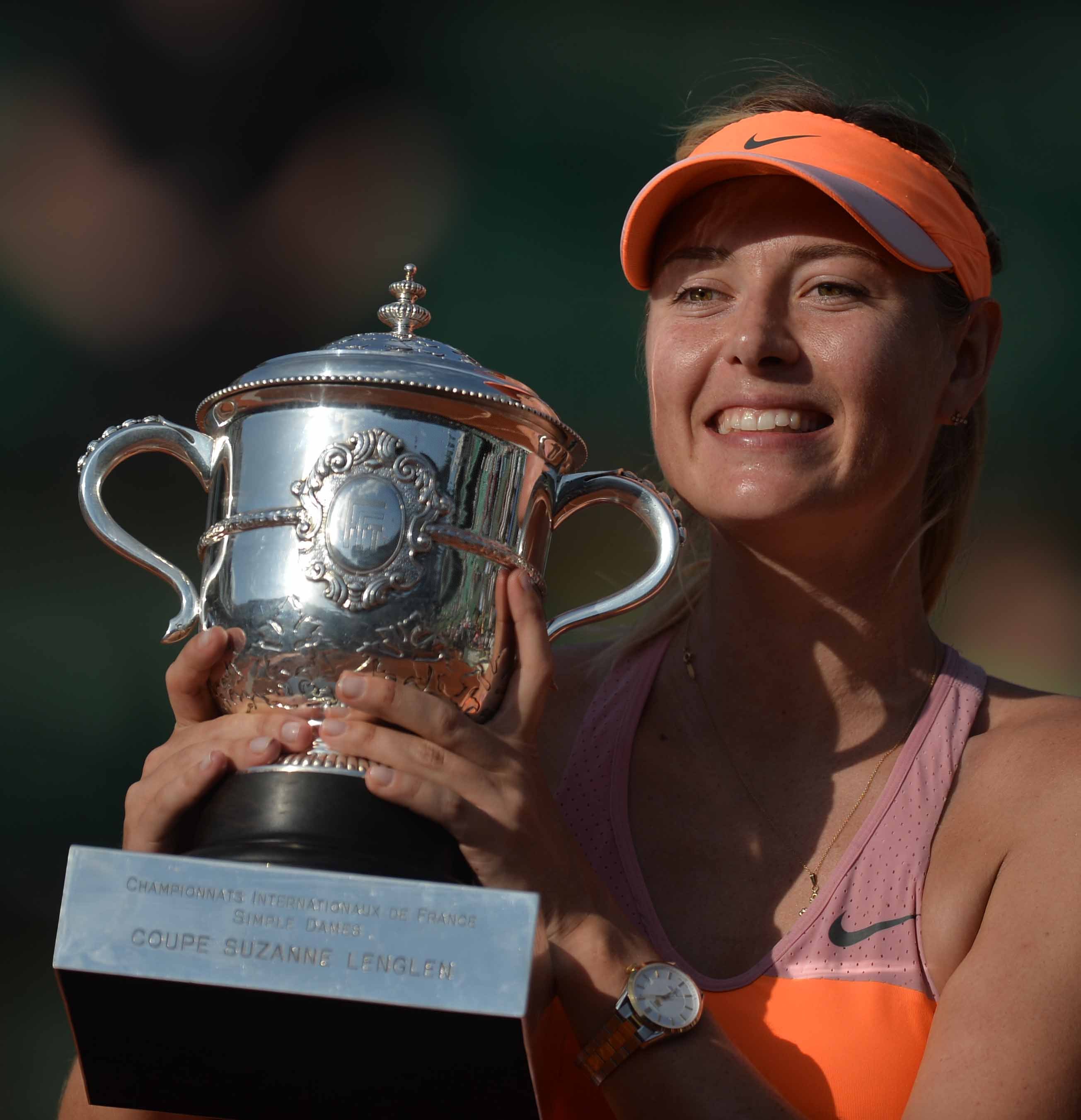 九游体育-莎拉波娃回归赛场，关键助攻首场状态亮眼，勇士观众沸腾！的简单介绍